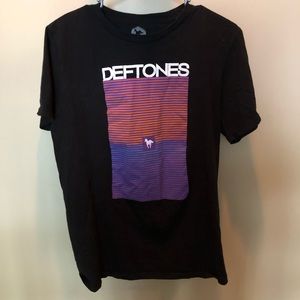 DEFTONES Band Tee